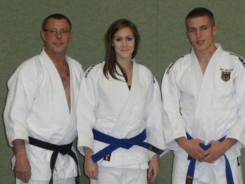 Trainer C Lizenz für Isabel (mitte) und Jochen (rechts), mit Chef-Trainer Bernd Keßler