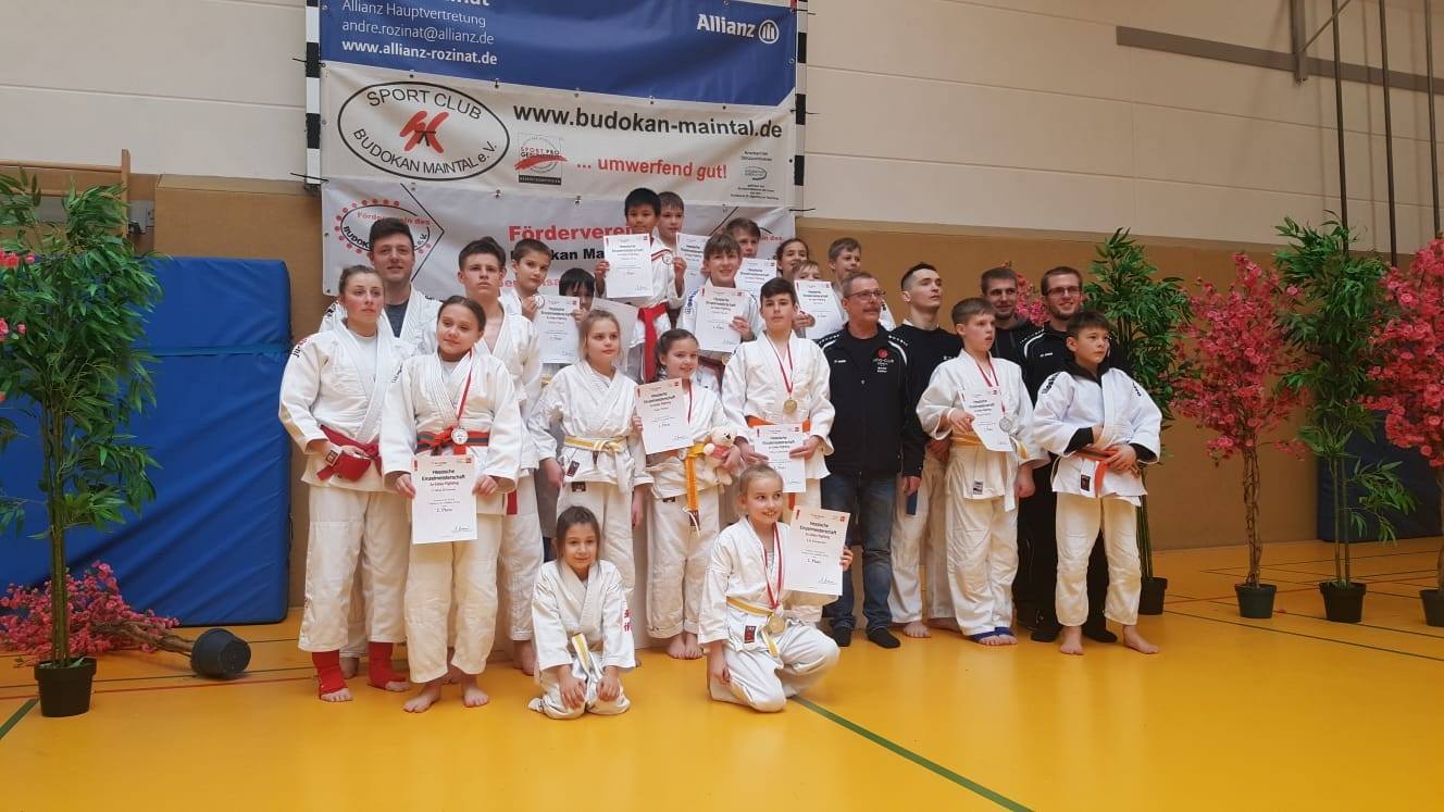 Gruppenbild Hessischemeisterschaften Ju-Jutsu