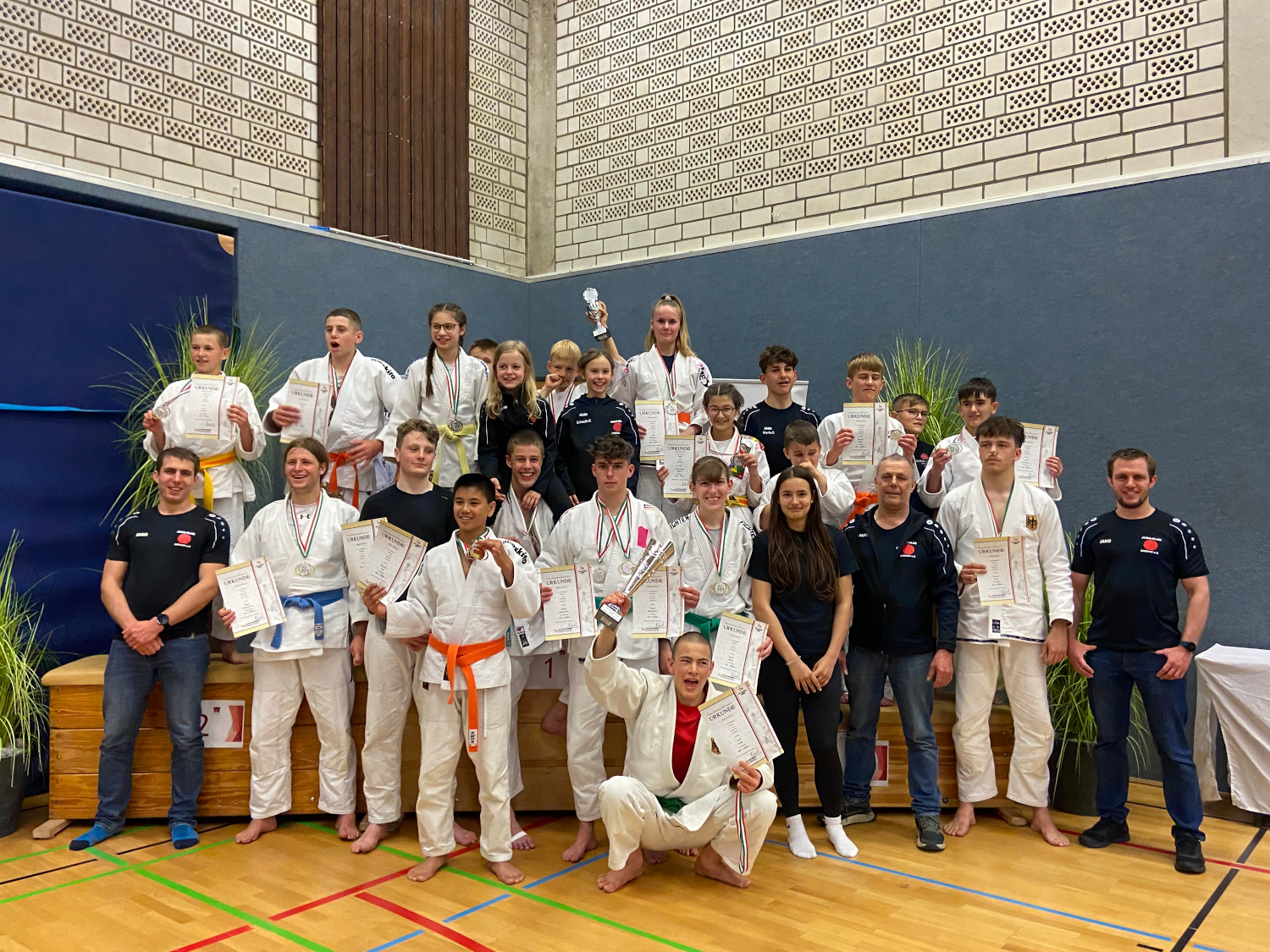 Wettkämpfer und Trainer des JC Erbach beim Glück auf Cup 2023